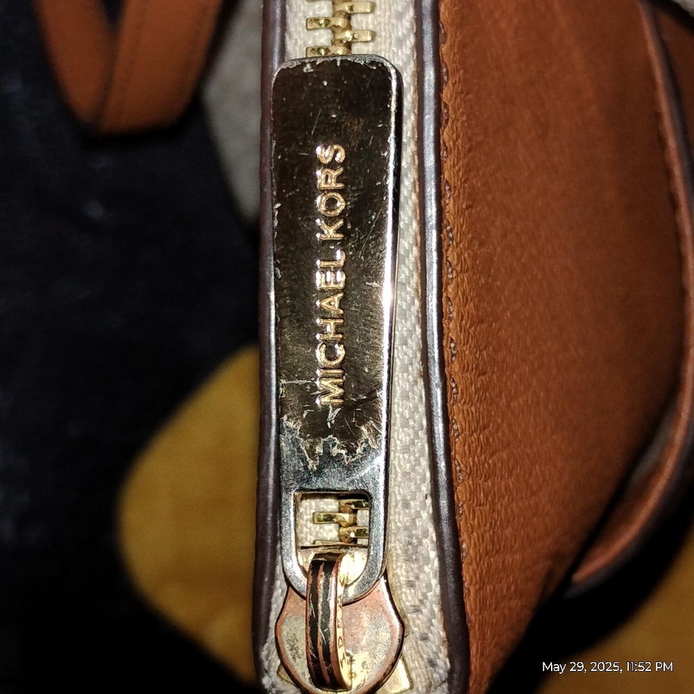 Michael Kors Charlotte Large Logo and Leather Top-Zip Tote Bag - Picture 9 of 10